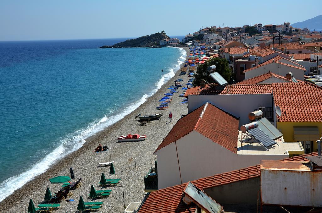 Готель La Plage Кокарі Екстер'єр фото